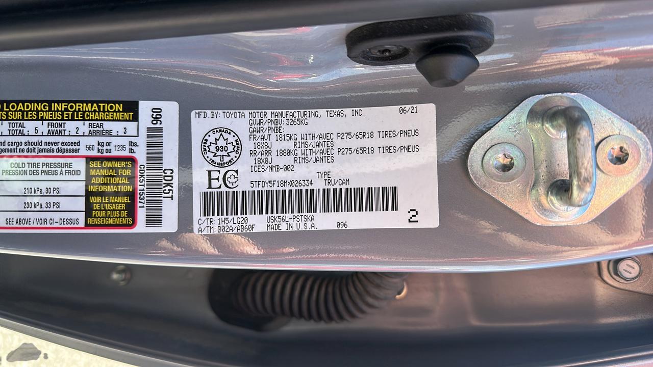 2021 Toyota Tundra 4X4 CrewMax SR5 Photo