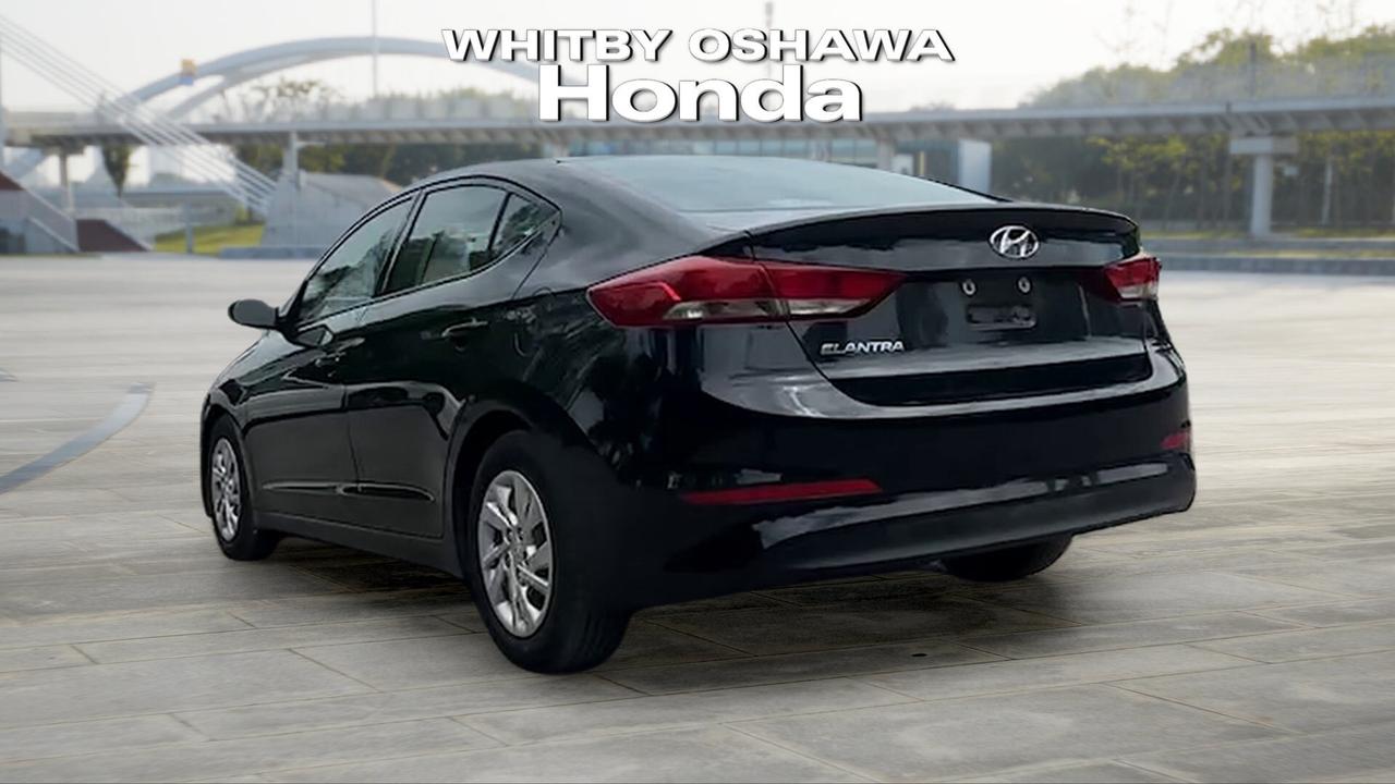 2017 Hyundai Elantra 4DR SDN AUTO LE Photo4