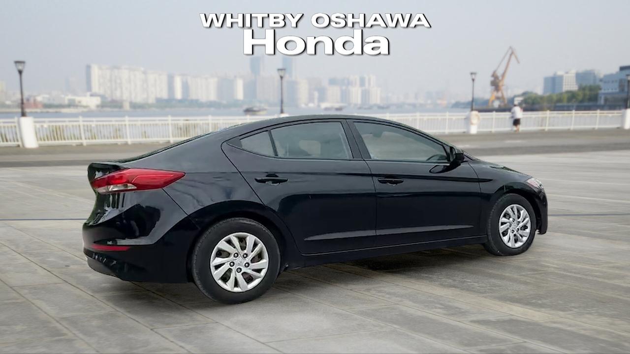 2017 Hyundai Elantra 4DR SDN AUTO LE Photo