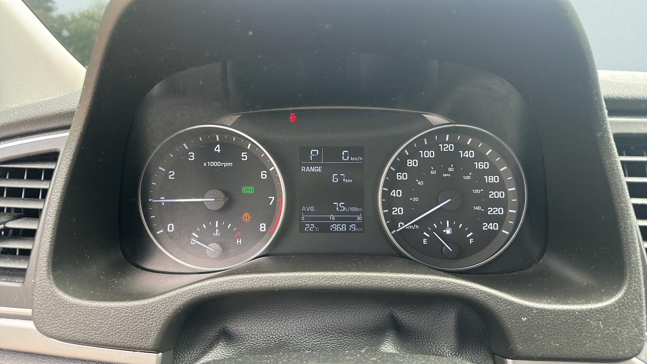 2017 Hyundai Elantra 4DR SDN AUTO LE Photo