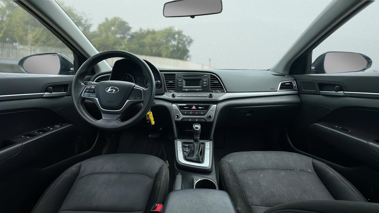 2017 Hyundai Elantra 4DR SDN AUTO LE Photo
