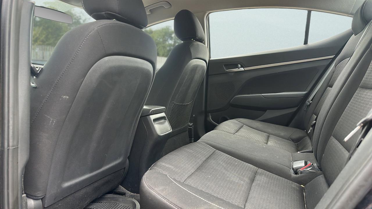 2017 Hyundai Elantra 4DR SDN AUTO LE Photo