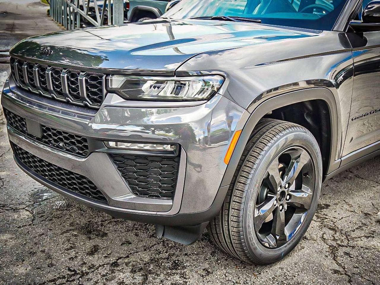 2026 Jeep Grand Cherokee  Photo