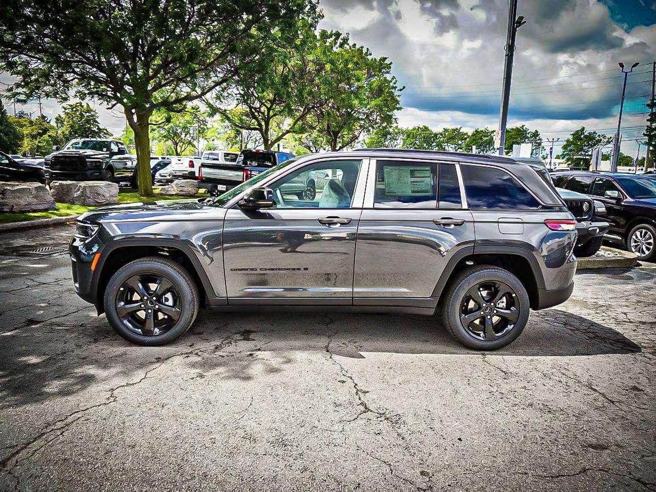 2026 Jeep Grand Cherokee  Photo