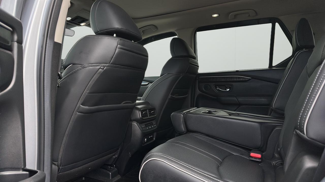 2025 Honda Pilot Touring AWD Photo