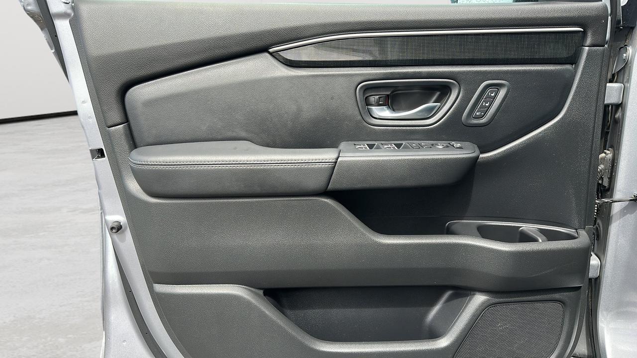 2025 Honda Pilot Touring AWD Photo