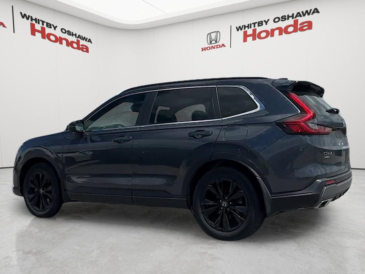 2023 Honda CR-V Hybrid Touring AWD Photo