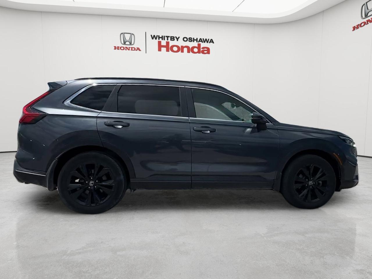 2023 Honda CR-V Hybrid Touring AWD Photo