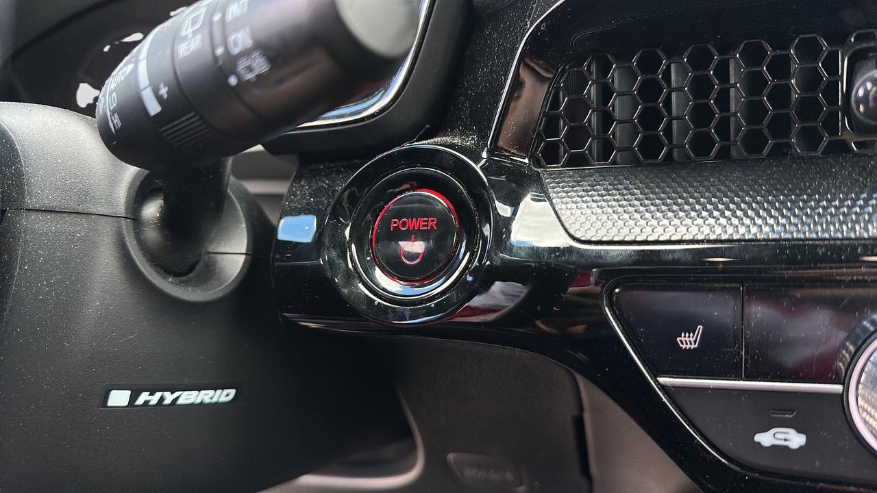 2023 Honda CR-V Hybrid Touring AWD Photo