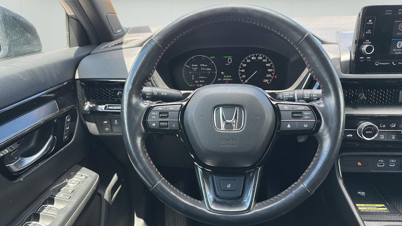 2023 Honda CR-V Hybrid Touring AWD Photo
