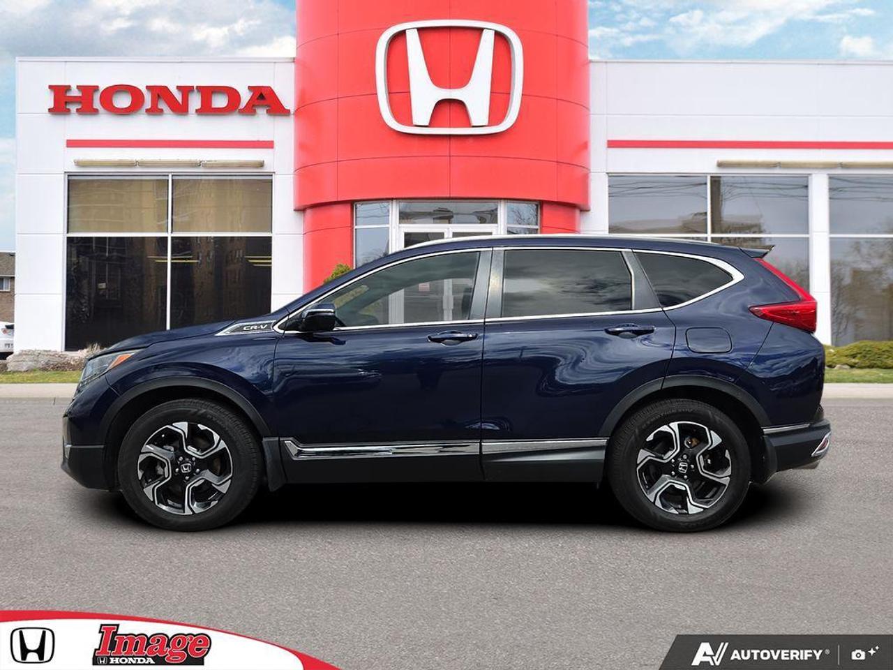 2019 Honda CR-V Touring AWD   LEATHER   SUNROOF   ONE OWNER Photo