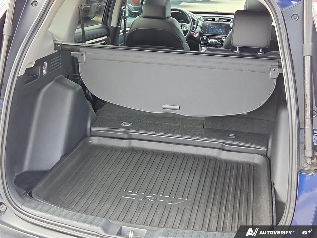 2019 Honda CR-V Touring AWD   LEATHER   SUNROOF   ONE OWNER Photo