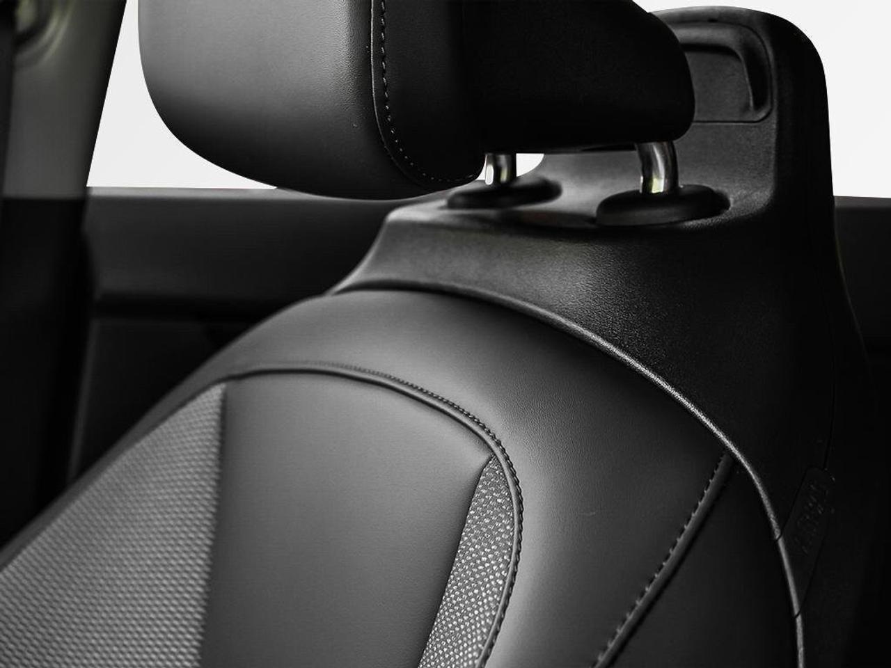 2025 Kia NIRO EX Photo