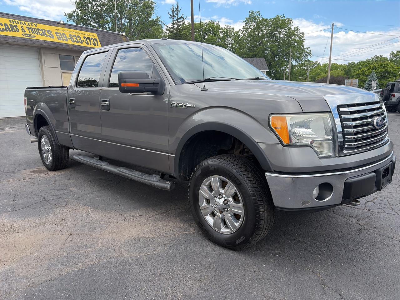 2010 Ford F-150 XLT- FULL CREW-TOW PACKAGE-BACK UP CAMERA Photo2