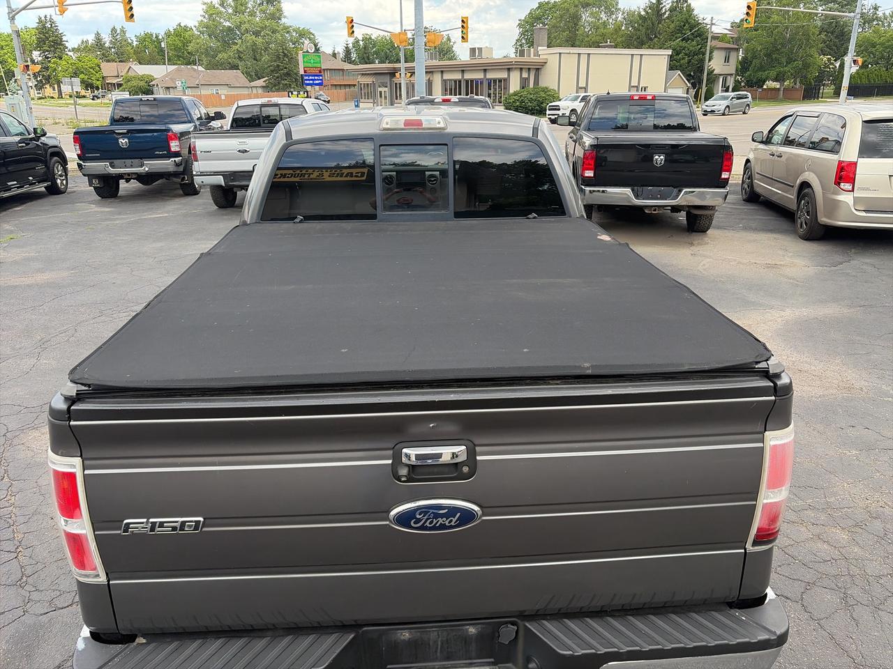 2010 Ford F-150 XLT- FULL CREW-TOW PACKAGE-BACK UP CAMERA Photo