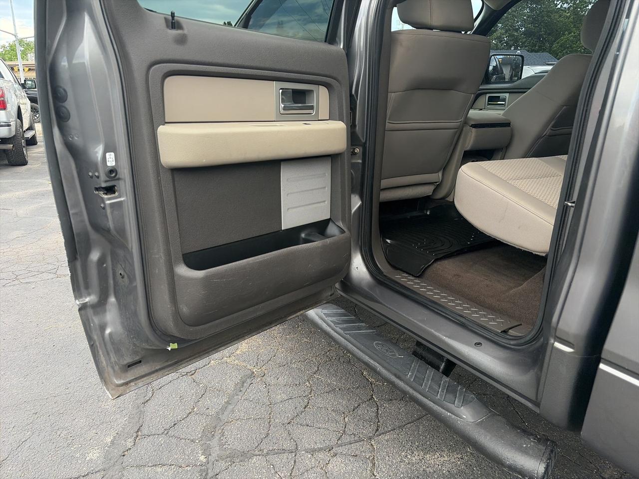 2010 Ford F-150 XLT- FULL CREW-TOW PACKAGE-BACK UP CAMERA Photo