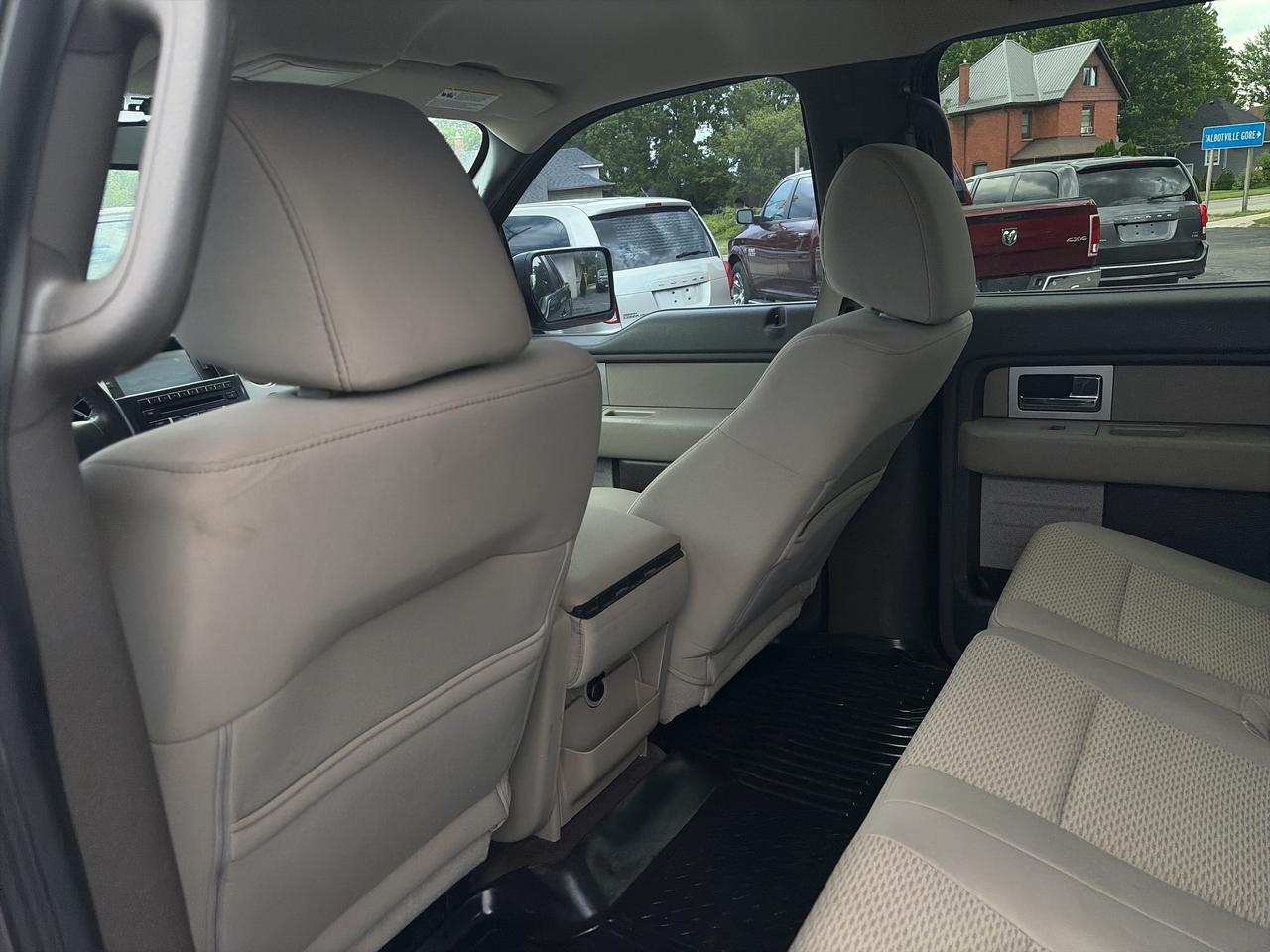2010 Ford F-150 XLT- FULL CREW-TOW PACKAGE-BACK UP CAMERA Photo