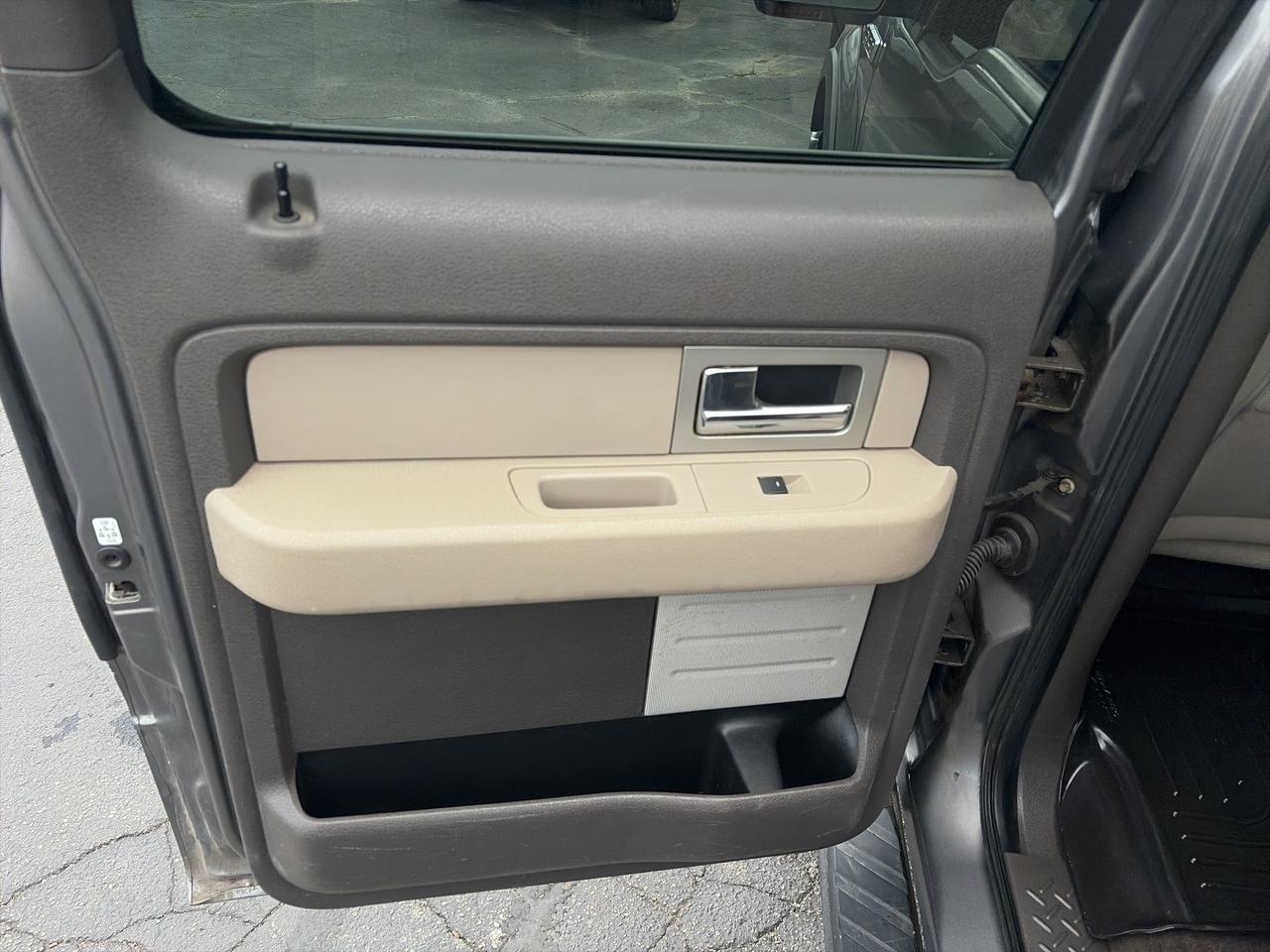 2010 Ford F-150 XLT- FULL CREW-TOW PACKAGE-BACK UP CAMERA Photo