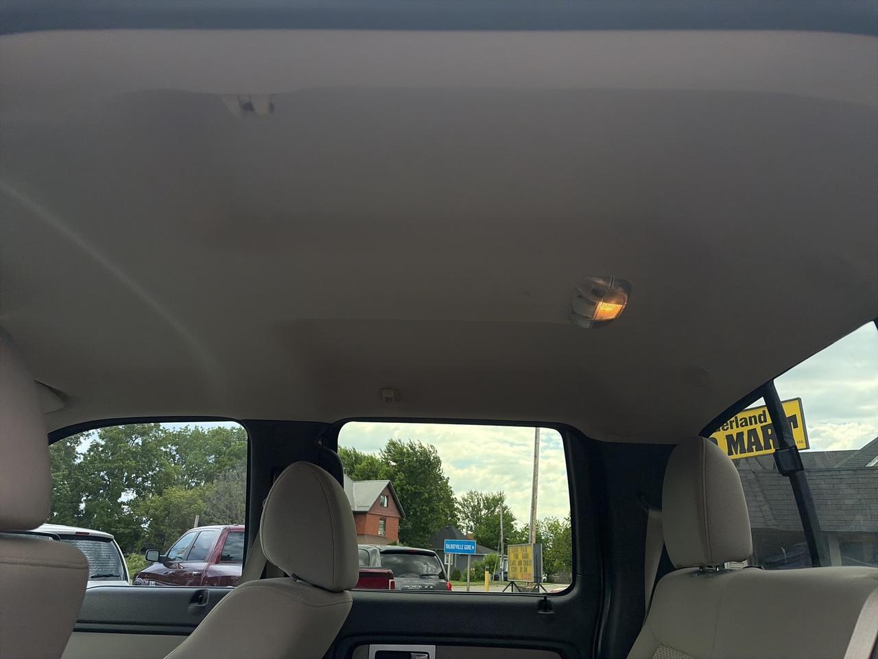2010 Ford F-150 XLT- FULL CREW-TOW PACKAGE-BACK UP CAMERA Photo