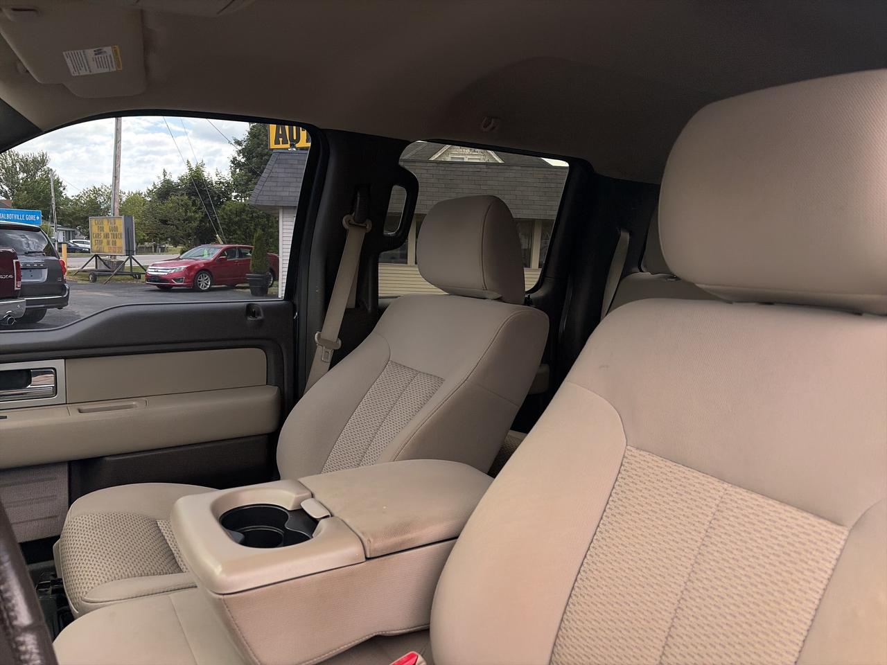 2010 Ford F-150 XLT- FULL CREW-TOW PACKAGE-BACK UP CAMERA Photo