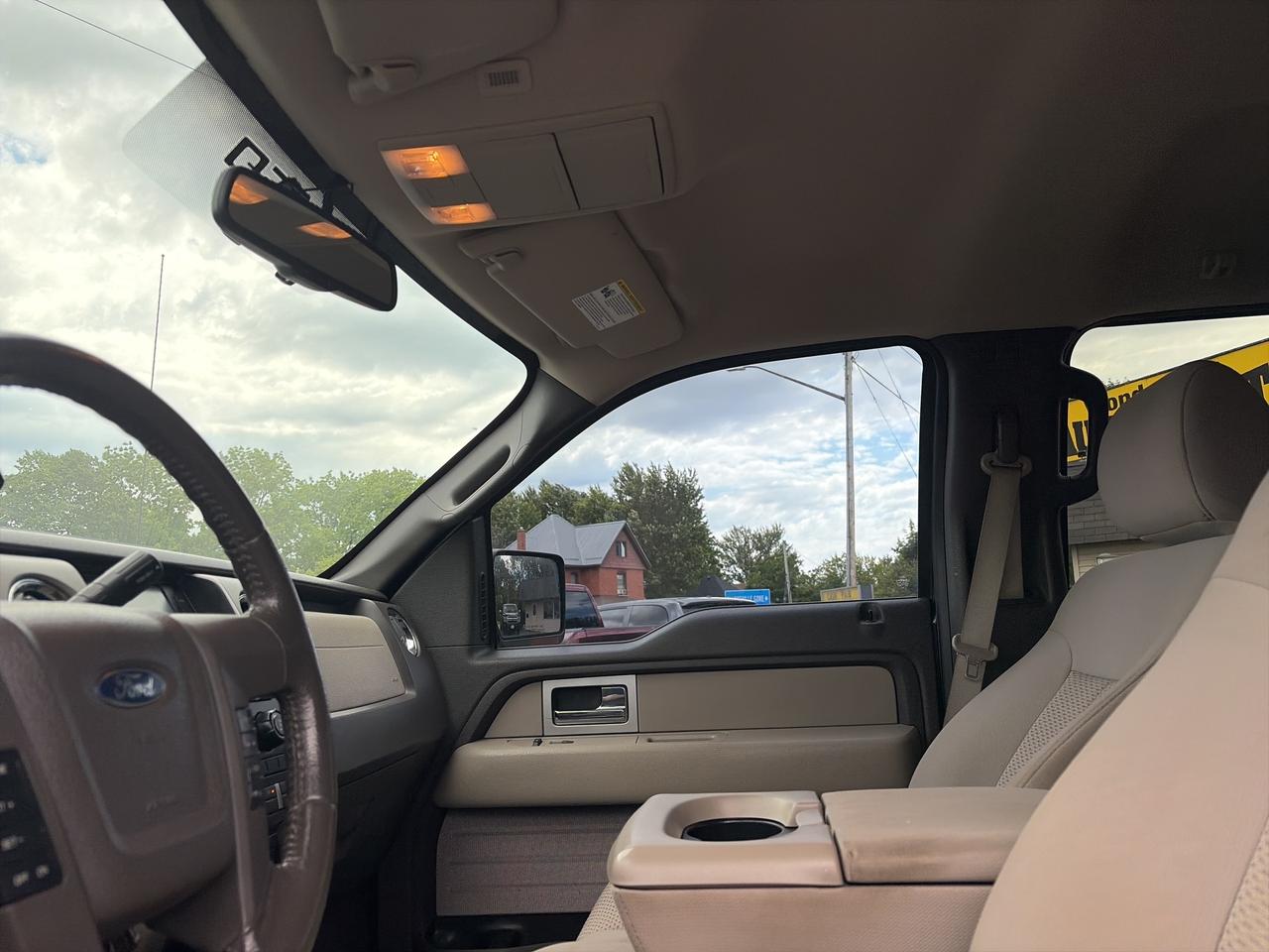 2010 Ford F-150 XLT- FULL CREW-TOW PACKAGE-BACK UP CAMERA Photo