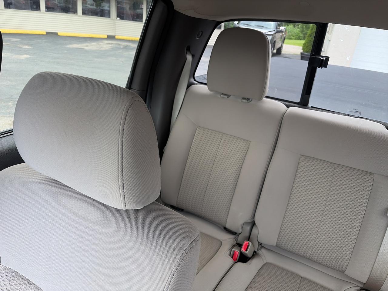 2010 Ford F-150 XLT- FULL CREW-TOW PACKAGE-BACK UP CAMERA Photo