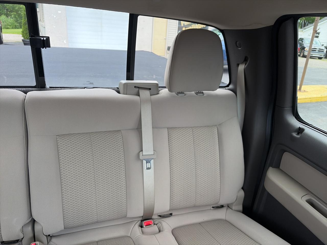 2010 Ford F-150 XLT- FULL CREW-TOW PACKAGE-BACK UP CAMERA Photo