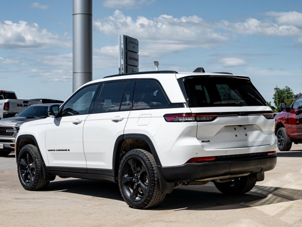 2024 Jeep Grand Cherokee Altitude Photo