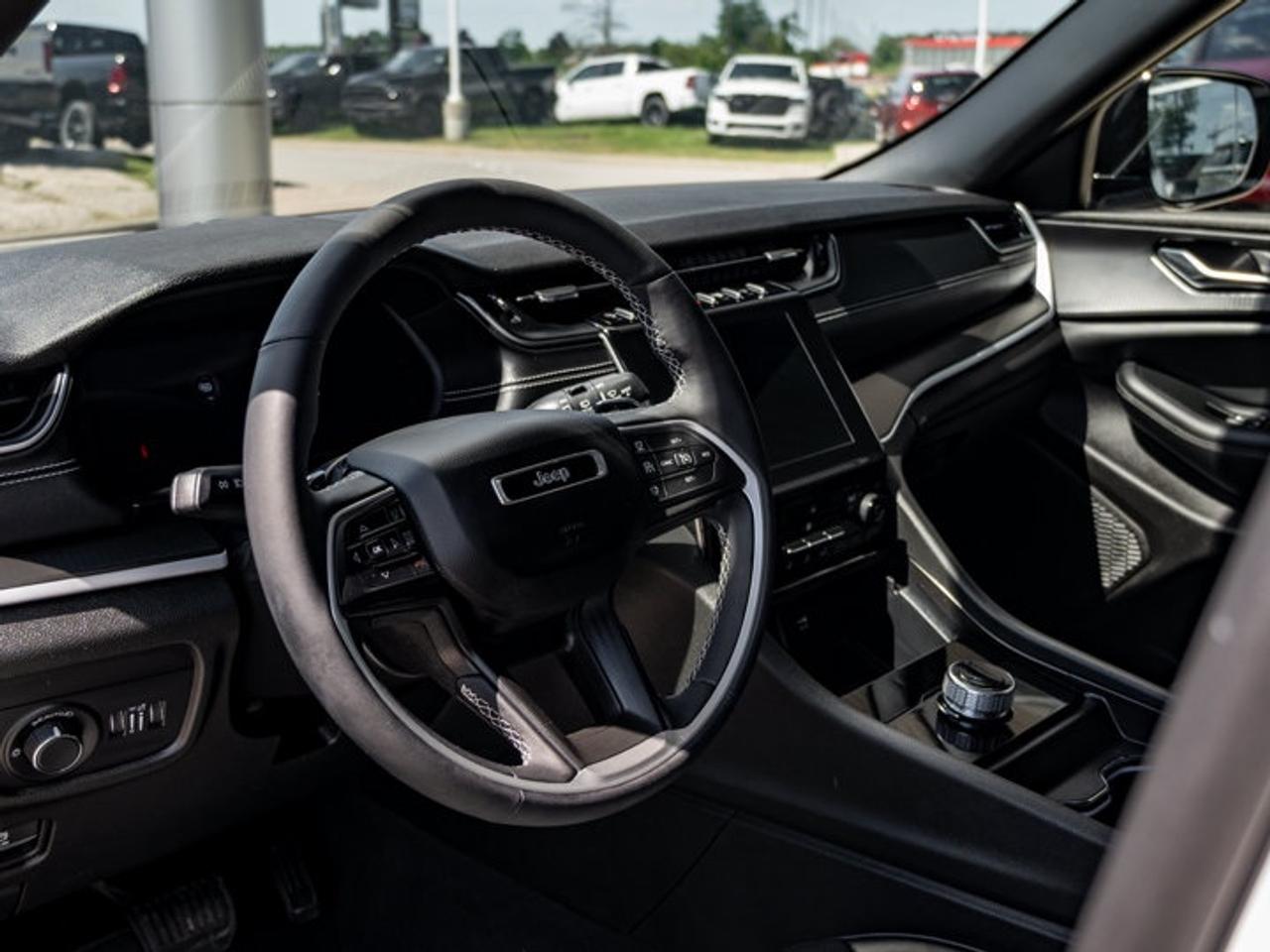 2024 Jeep Grand Cherokee Altitude Photo