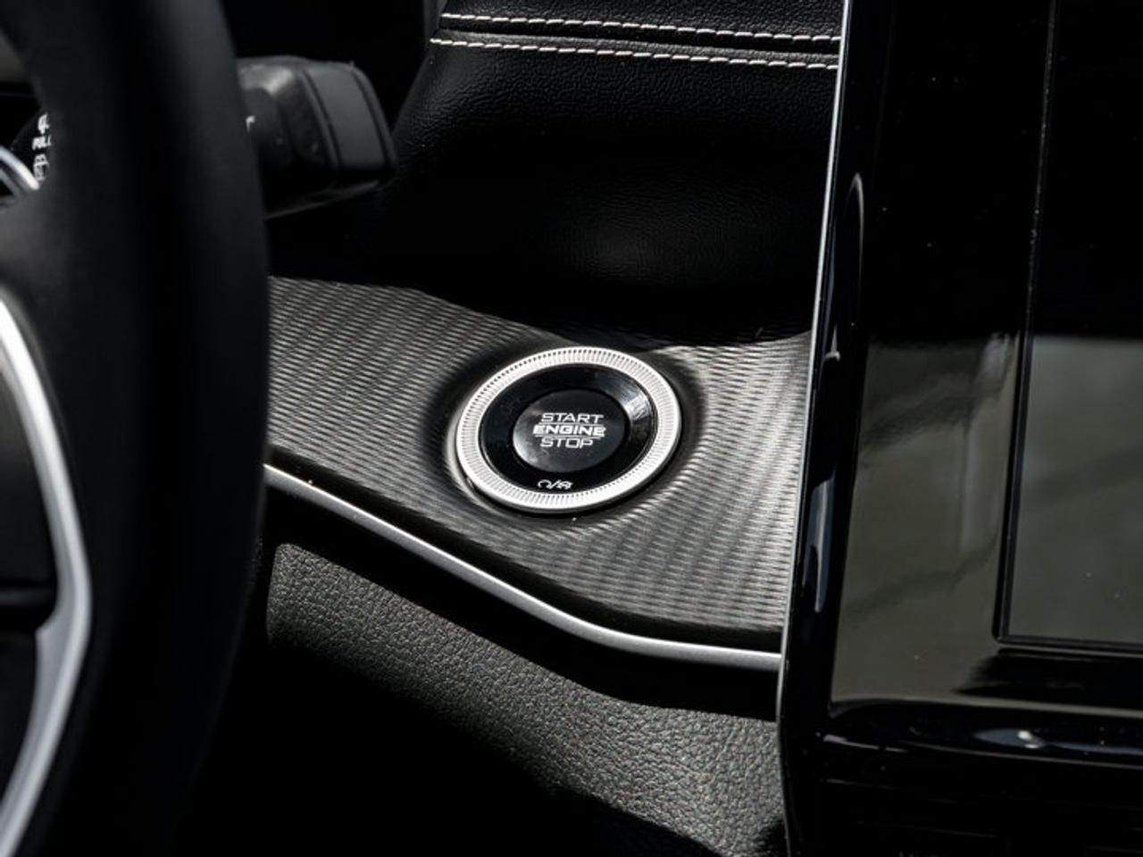 2024 Jeep Grand Cherokee Altitude Photo