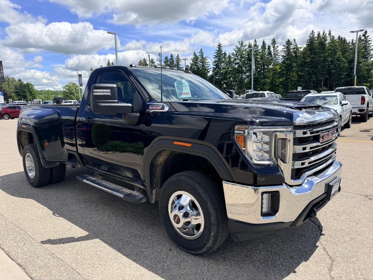 2022 GMC Sierra 3500HD 4WD Regular Cab Long Box SLE Photo