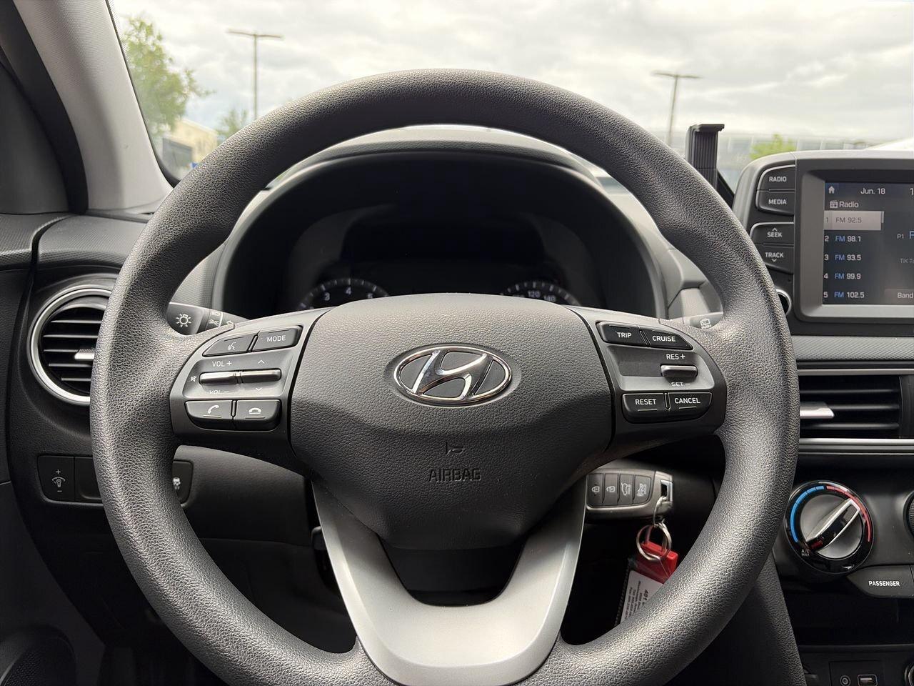 2020 Hyundai KONA Essential CRUISE CONTROL   CARPLAY/ ANDROID AUTO Photo