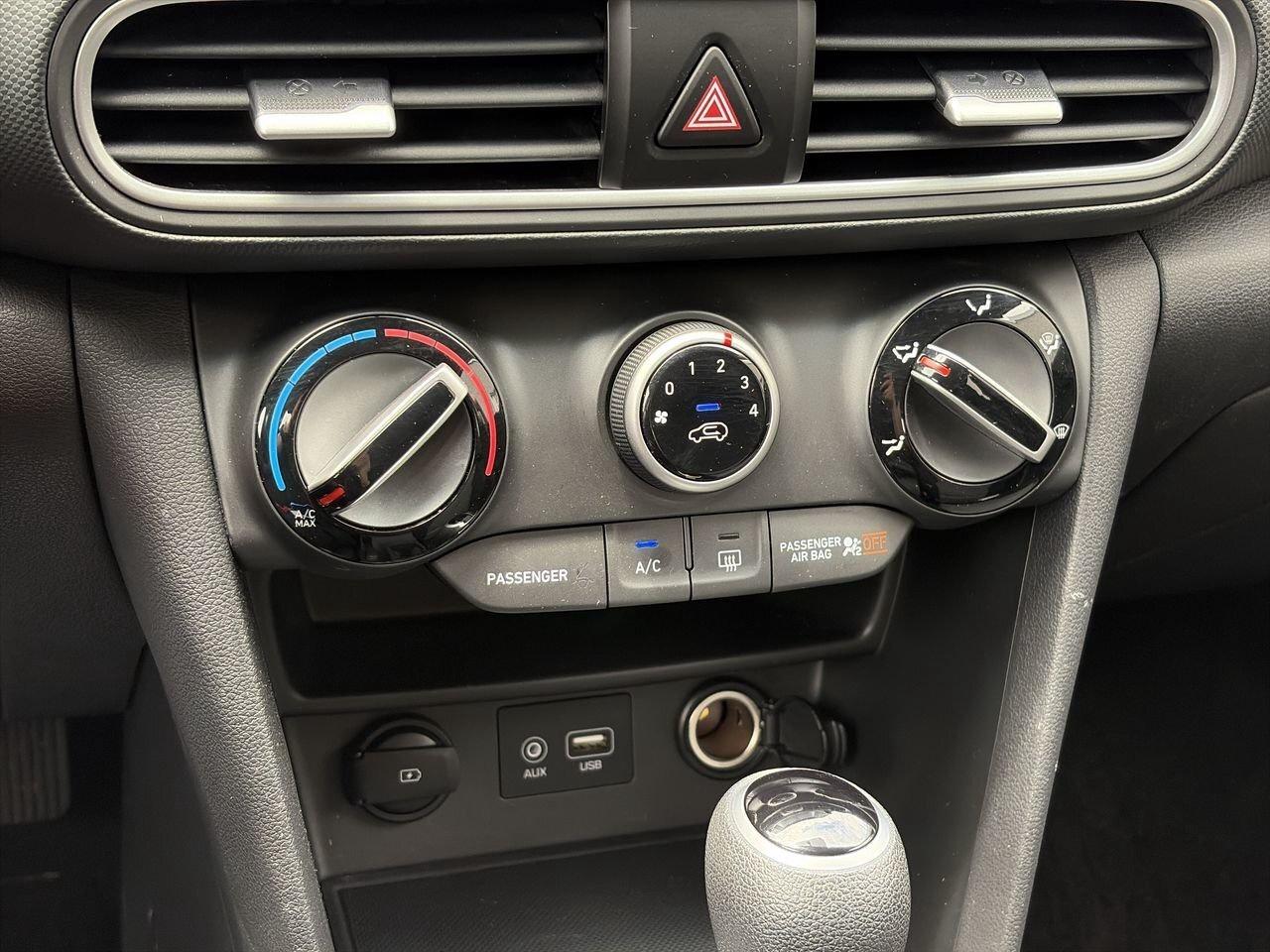 2020 Hyundai KONA Essential CRUISE CONTROL   CARPLAY/ ANDROID AUTO Photo
