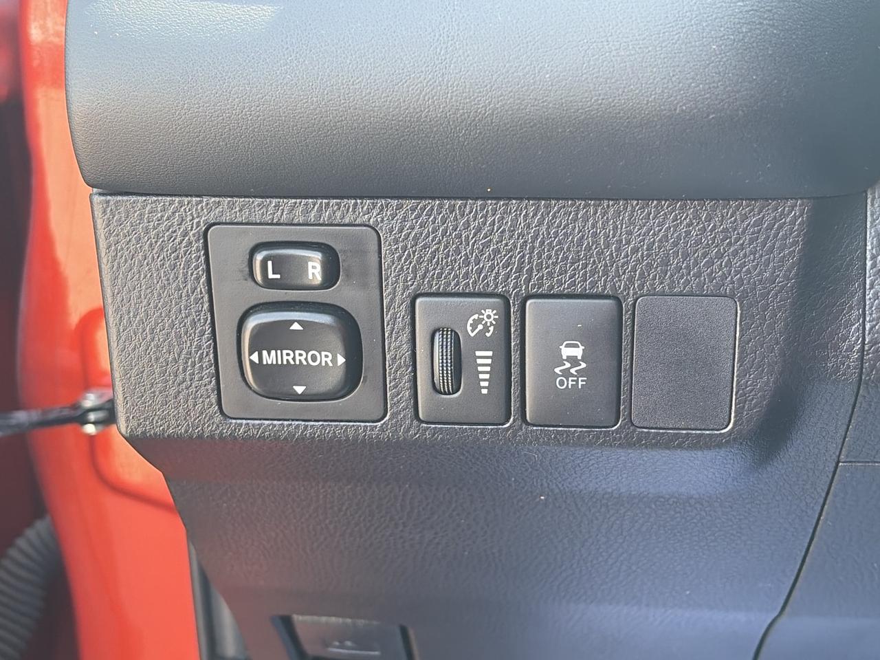 2015 Toyota RAV4 Limited AWD 80,052 KMS Photo