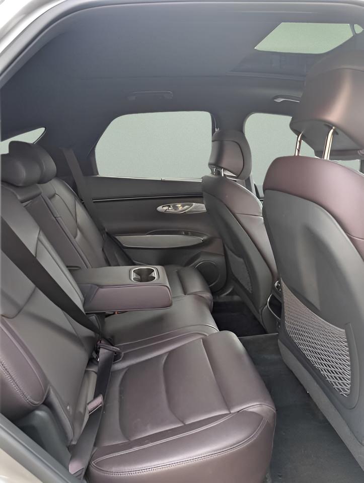 2023 Genesis GV70  Photo