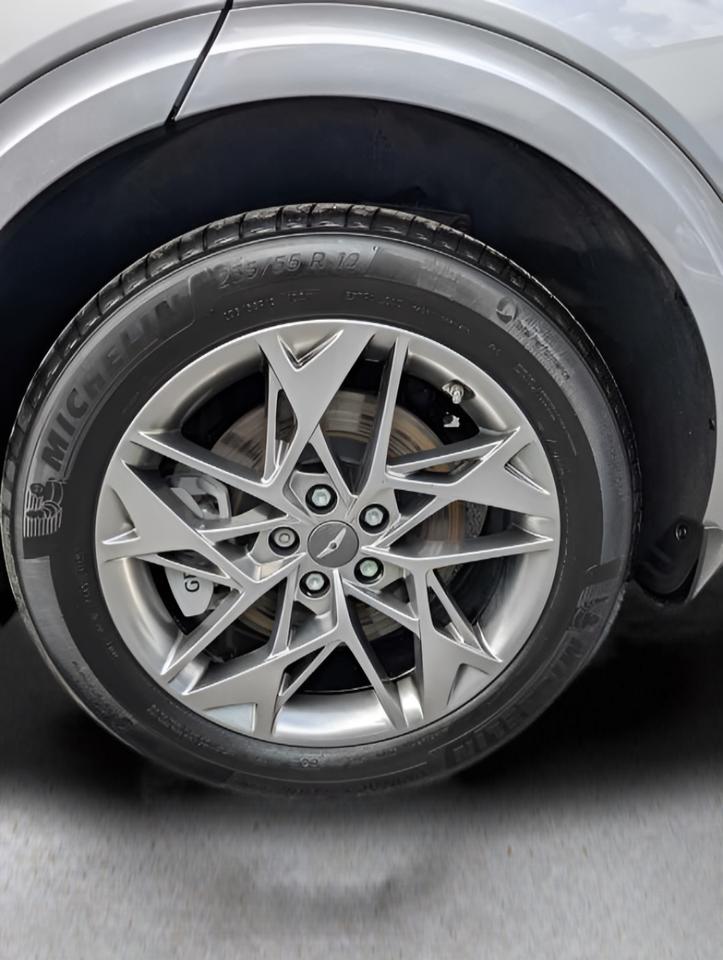 2023 Genesis GV70  Photo