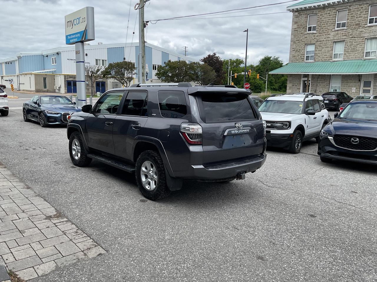 2023 Toyota 4Runner Base 4dr 4x4 Photo