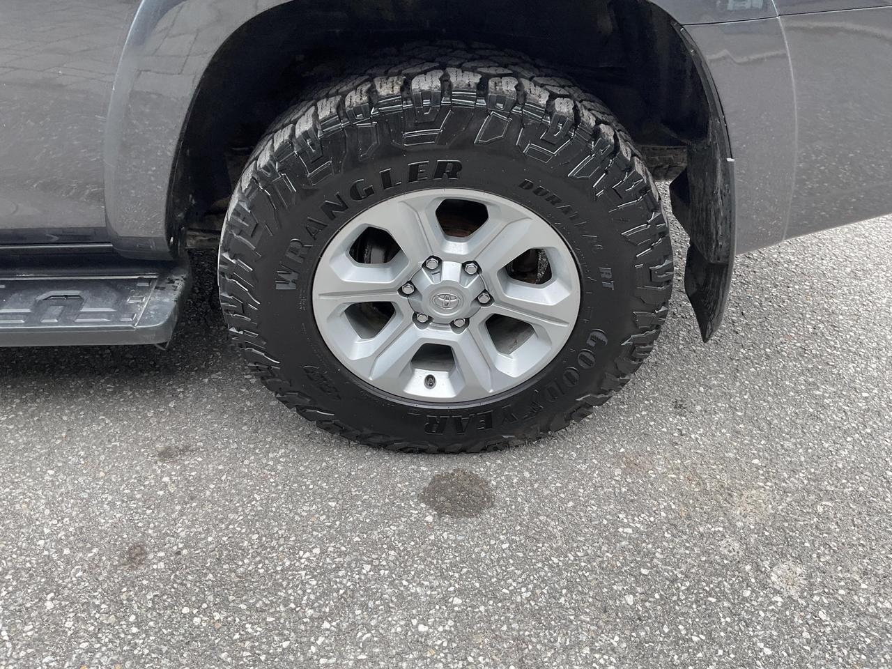 2023 Toyota 4Runner Base 4dr 4x4 Photo
