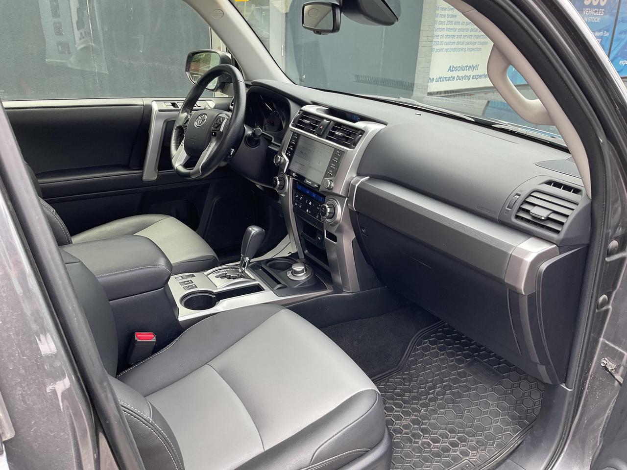 2023 Toyota 4Runner Base 4dr 4x4 Photo