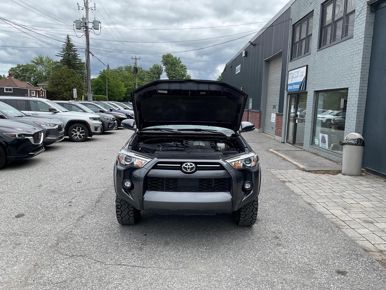 2023 Toyota 4Runner Base 4dr 4x4 Photo