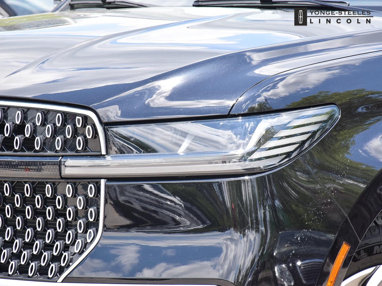 2025 Lincoln Navigator Reserve Photo2