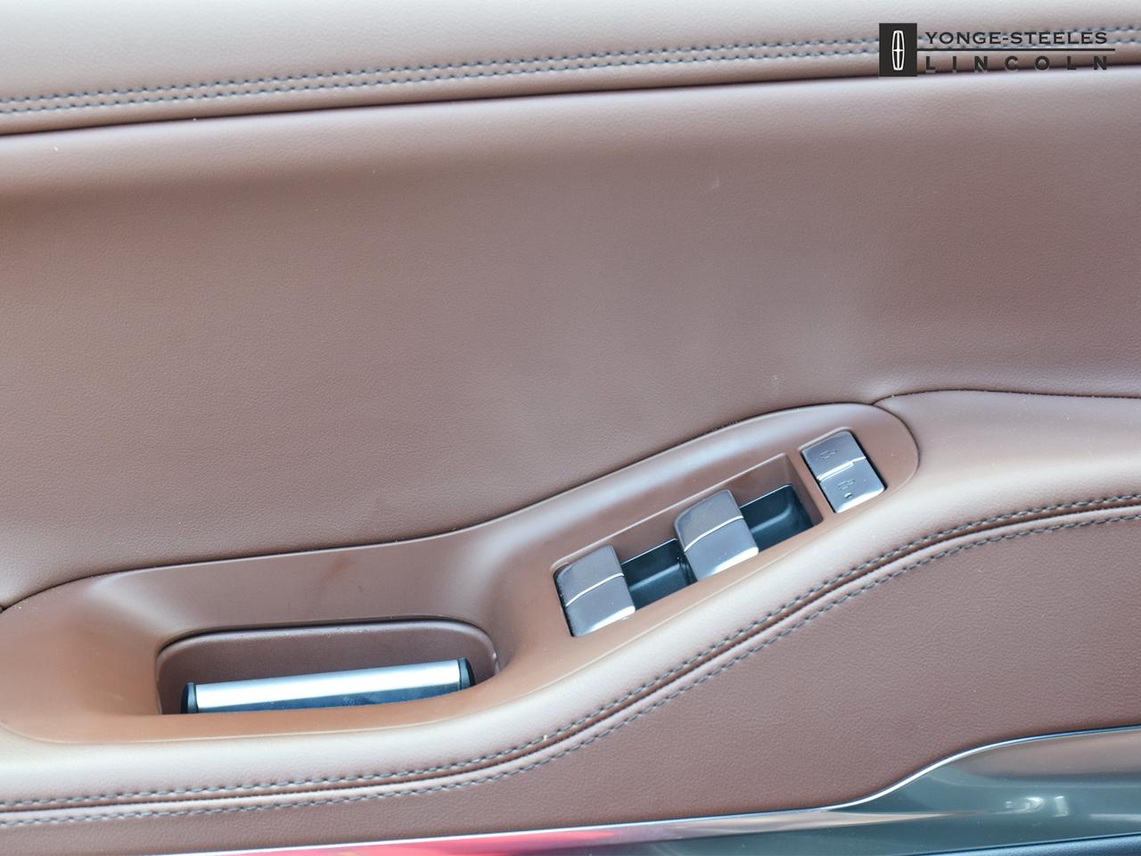 2025 Lincoln Navigator Reserve Photo