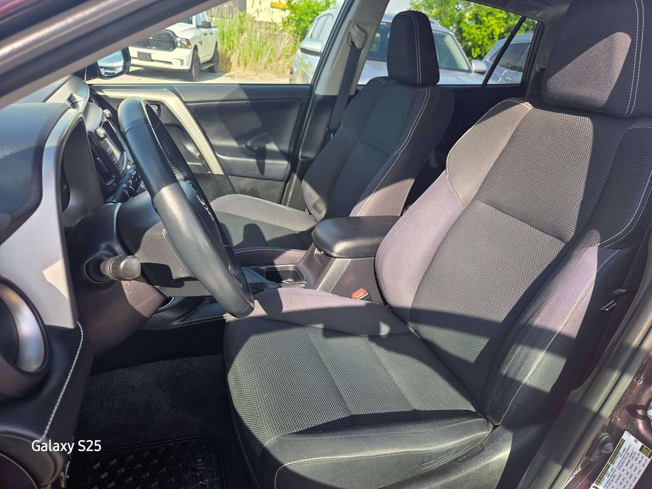 2016 Toyota RAV4 XLE Photo