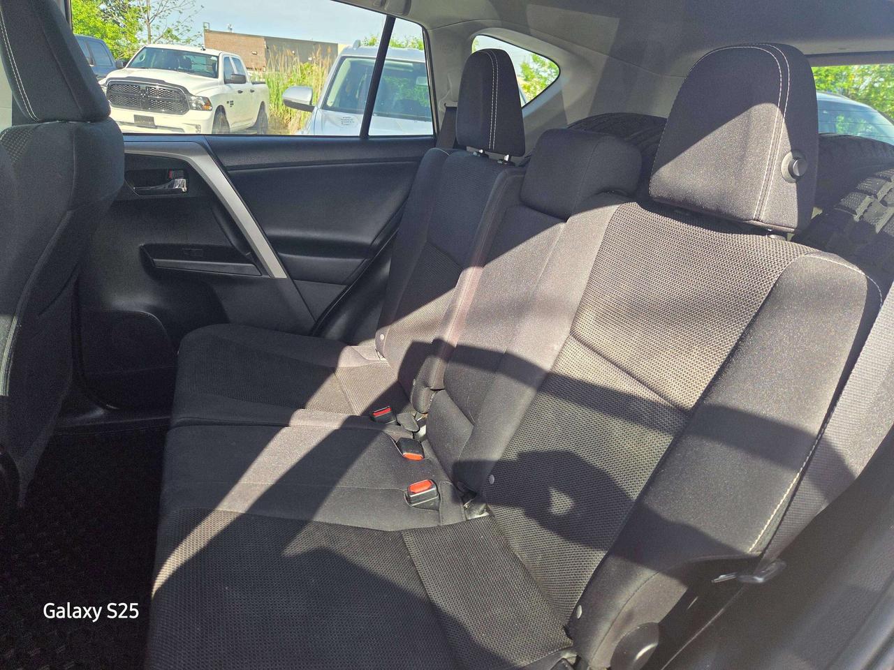 2016 Toyota RAV4 XLE Photo