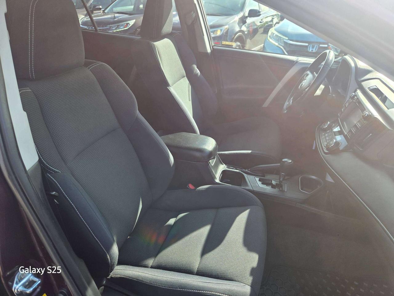 2016 Toyota RAV4 XLE Photo