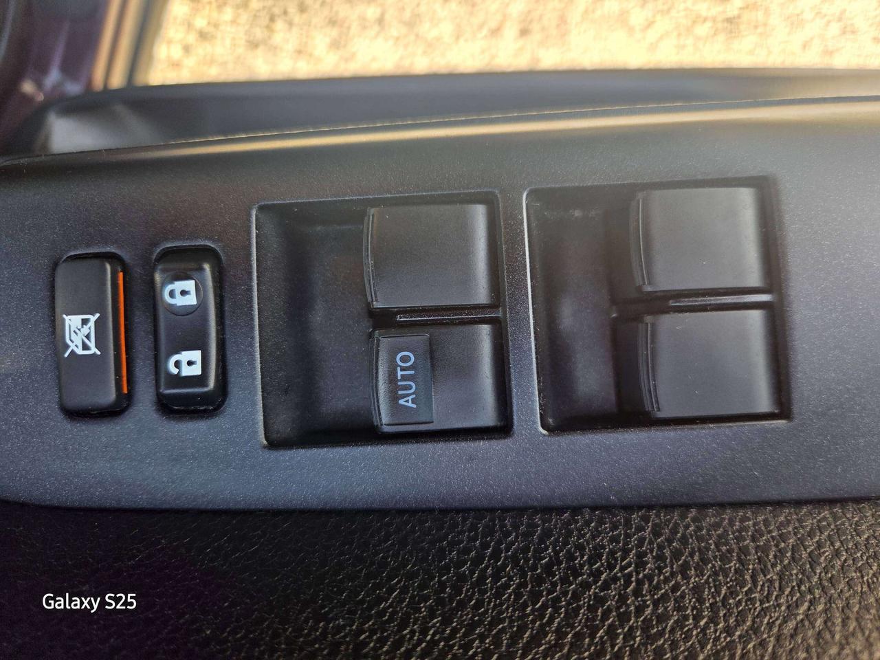 2016 Toyota RAV4 XLE Photo