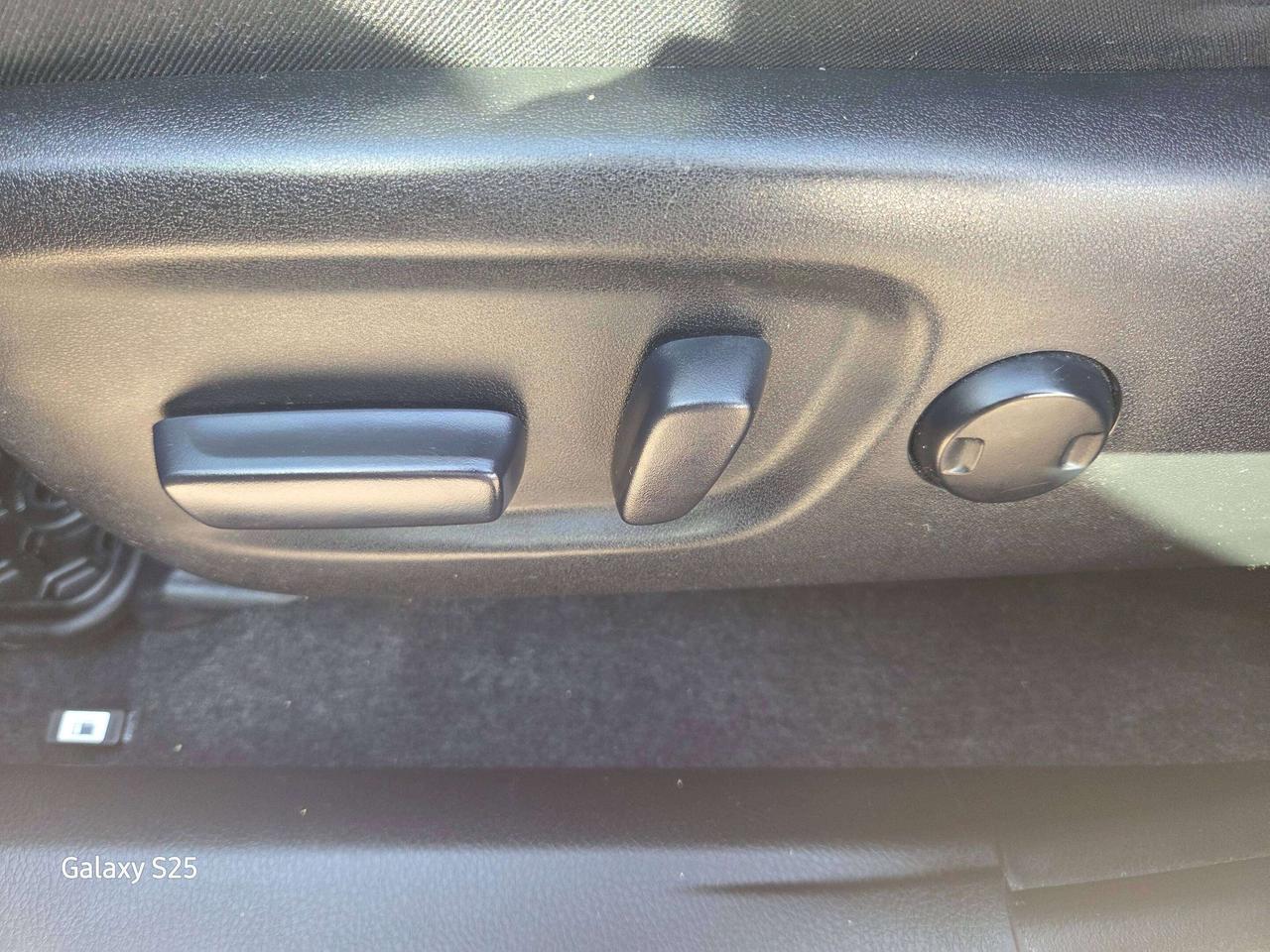 2016 Toyota RAV4 XLE Photo