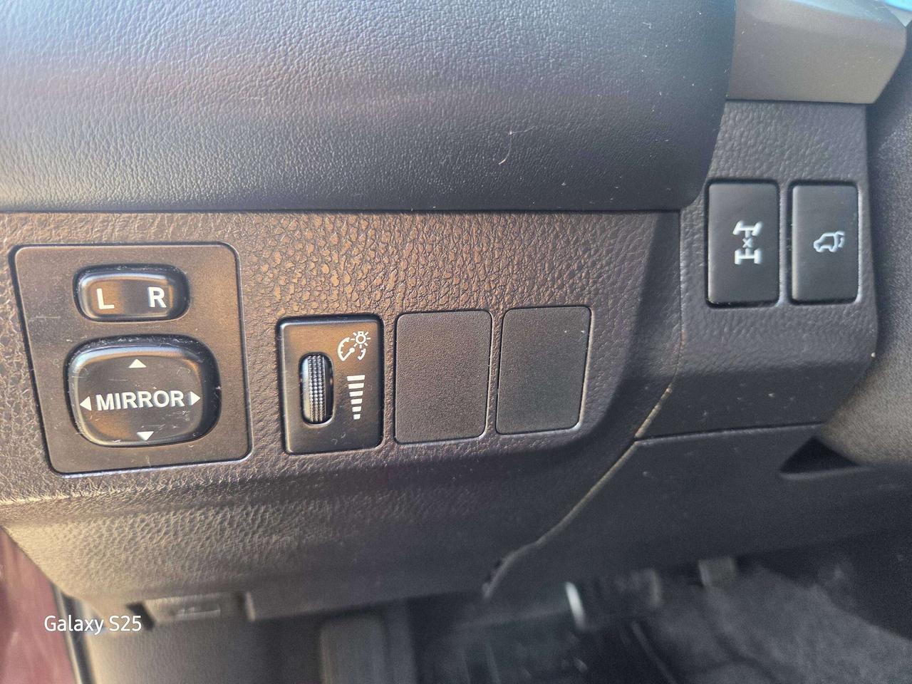2016 Toyota RAV4 XLE Photo