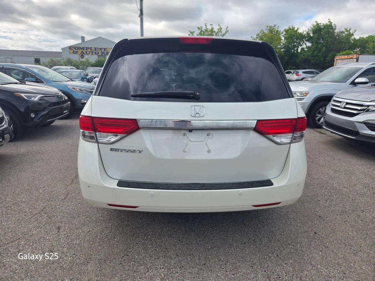 2017 Honda Odyssey EX-L Photo