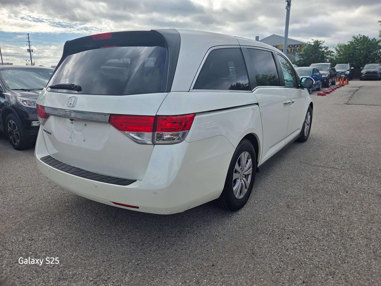 2017 Honda Odyssey EX-L Photo